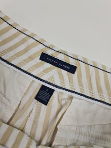 Pantalones cortos marca Tommy Hilfiger - (Talla: 8)