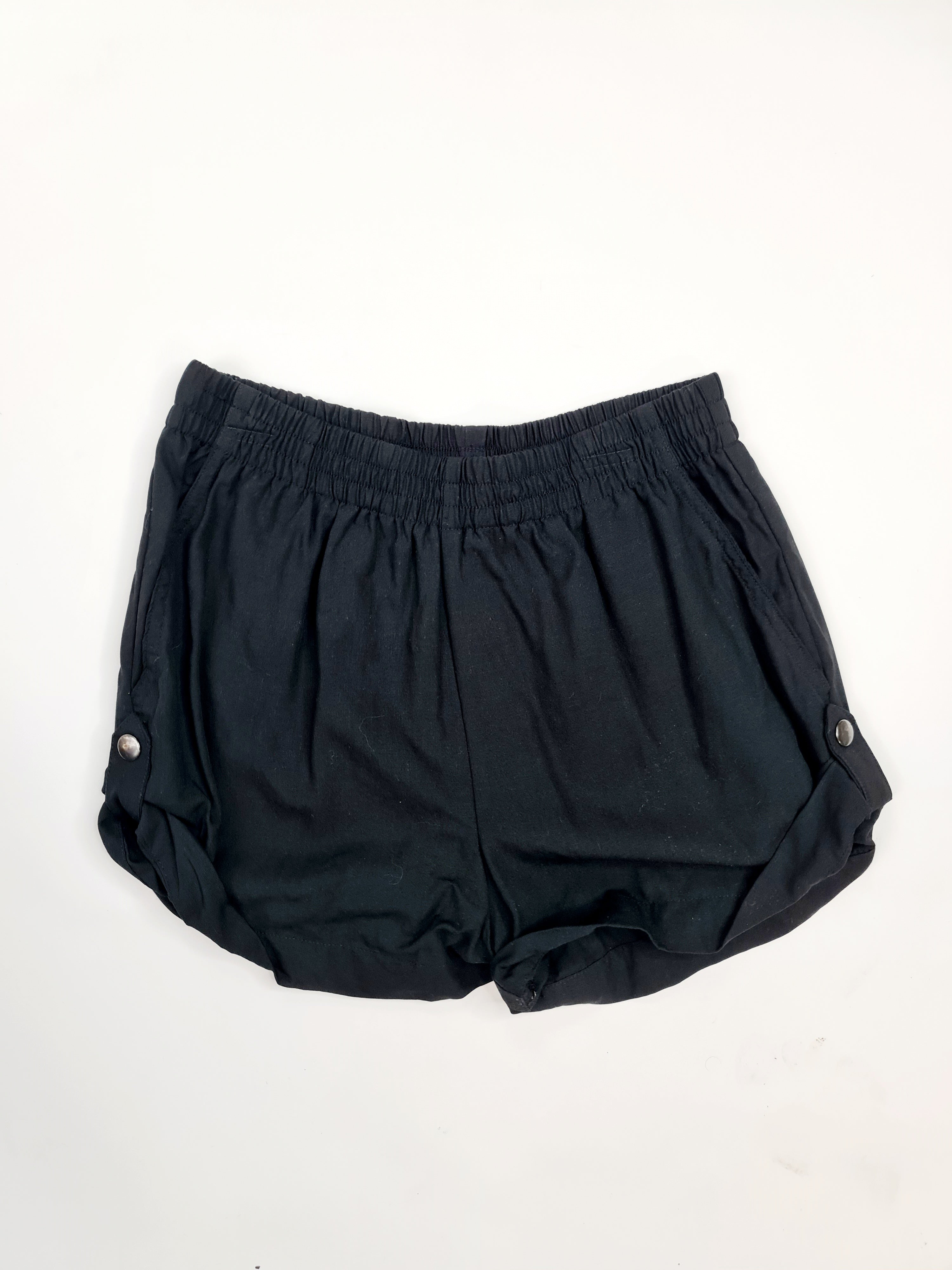 Short marca Forever21 - (Talla: S/P) Negro